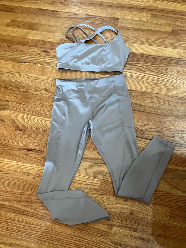 Avia Neutral Taupe Strappy Sports Bra & Leggings Set Sz M Euc